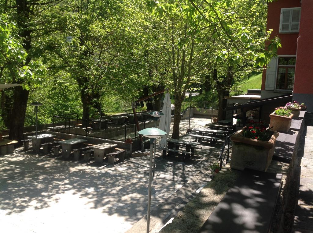 Grotto Zendralli Roveredo Exterior photo