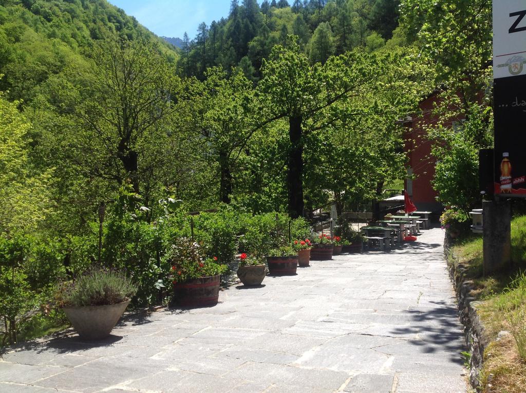 Grotto Zendralli Roveredo Exterior photo